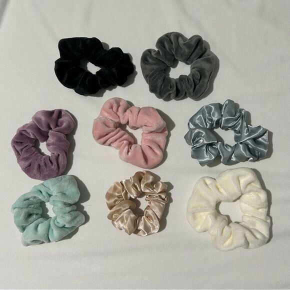 Accessories - Multicolor Scrunchie Set​